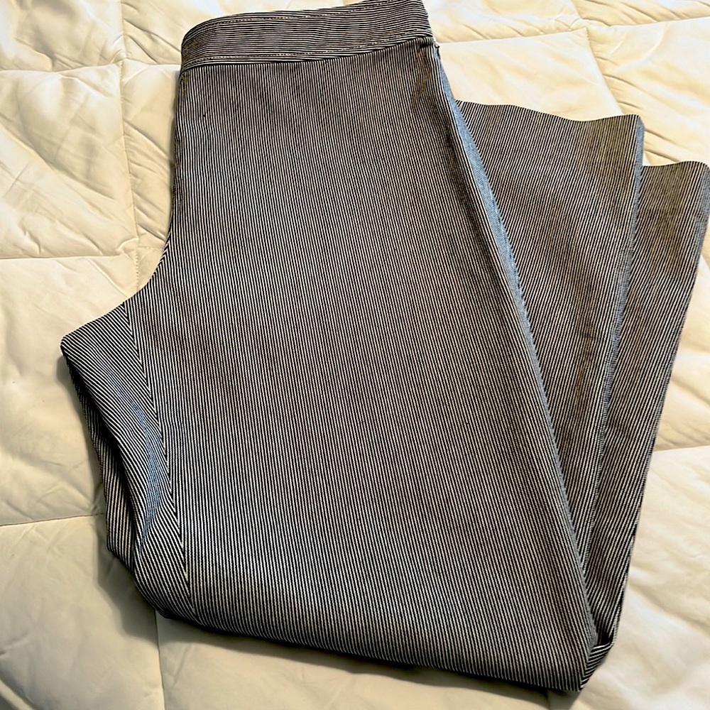 St. John Dark Blue and White Thin Pinstripe Pants